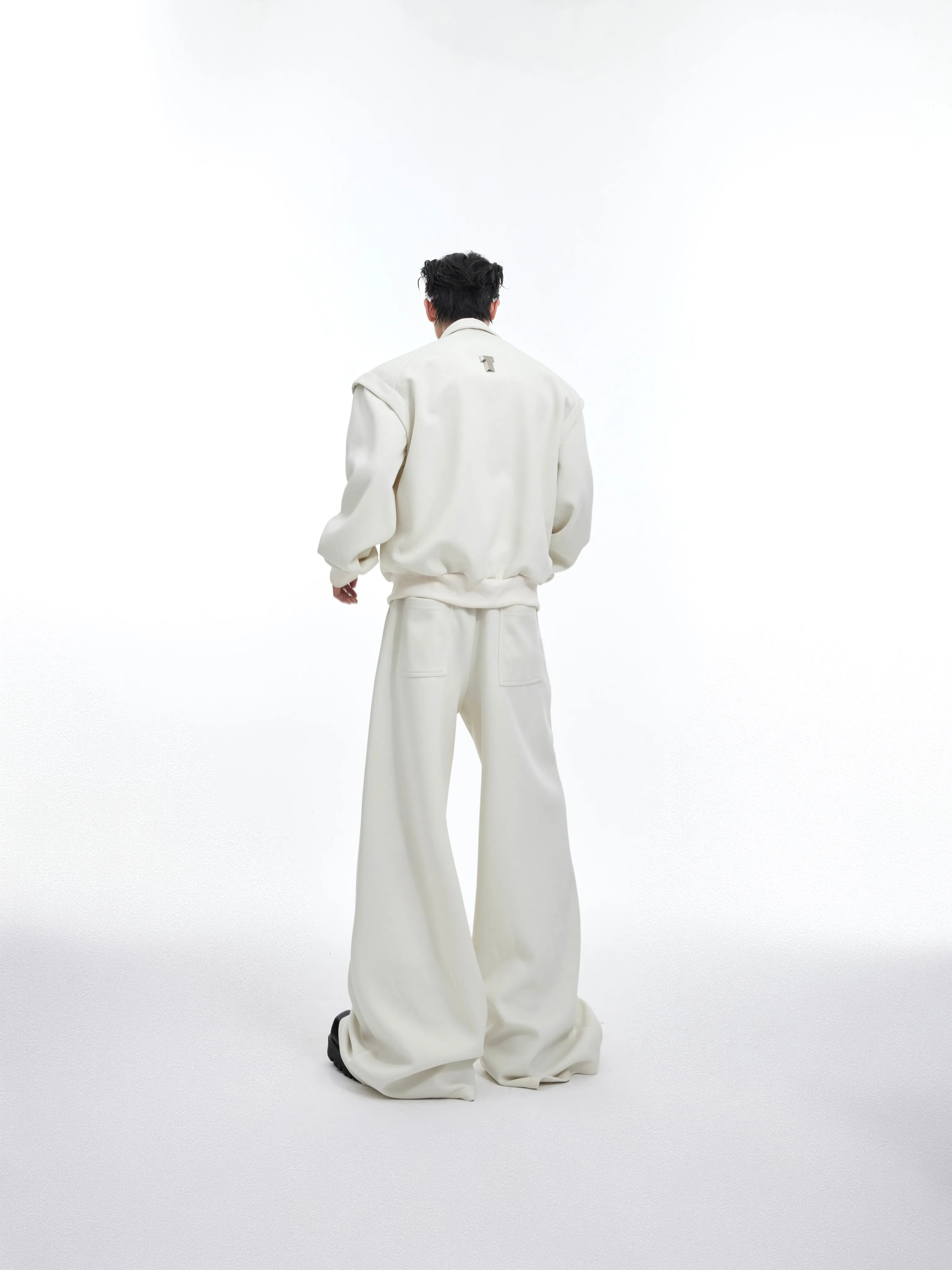 【24s January.】V-neck Metallic Embellished Sweatshirt Suit