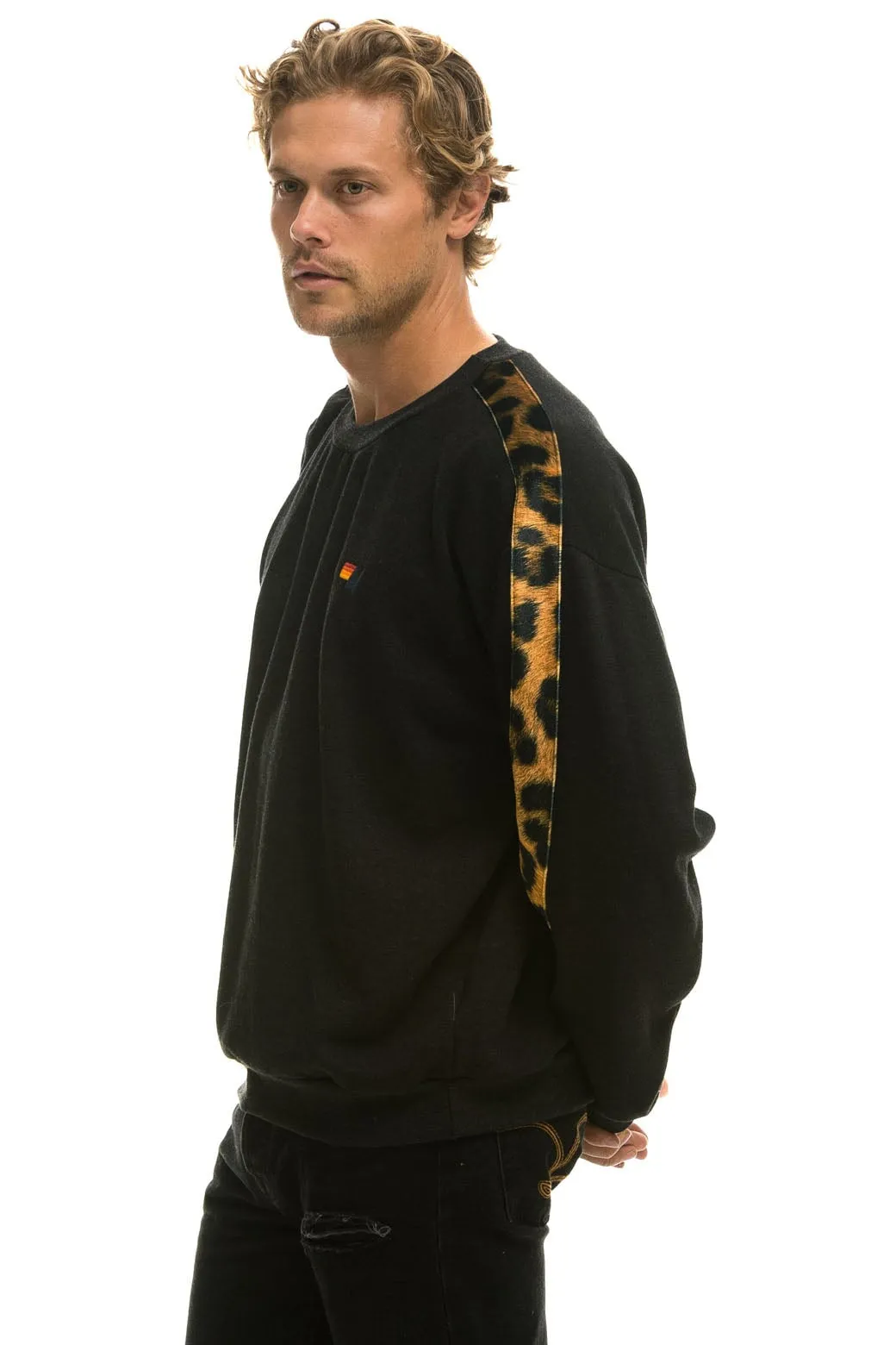 CHEETAH STRIPE RELAXED FIT CREW SWEATSHIRT - BLACK // CHEETAH