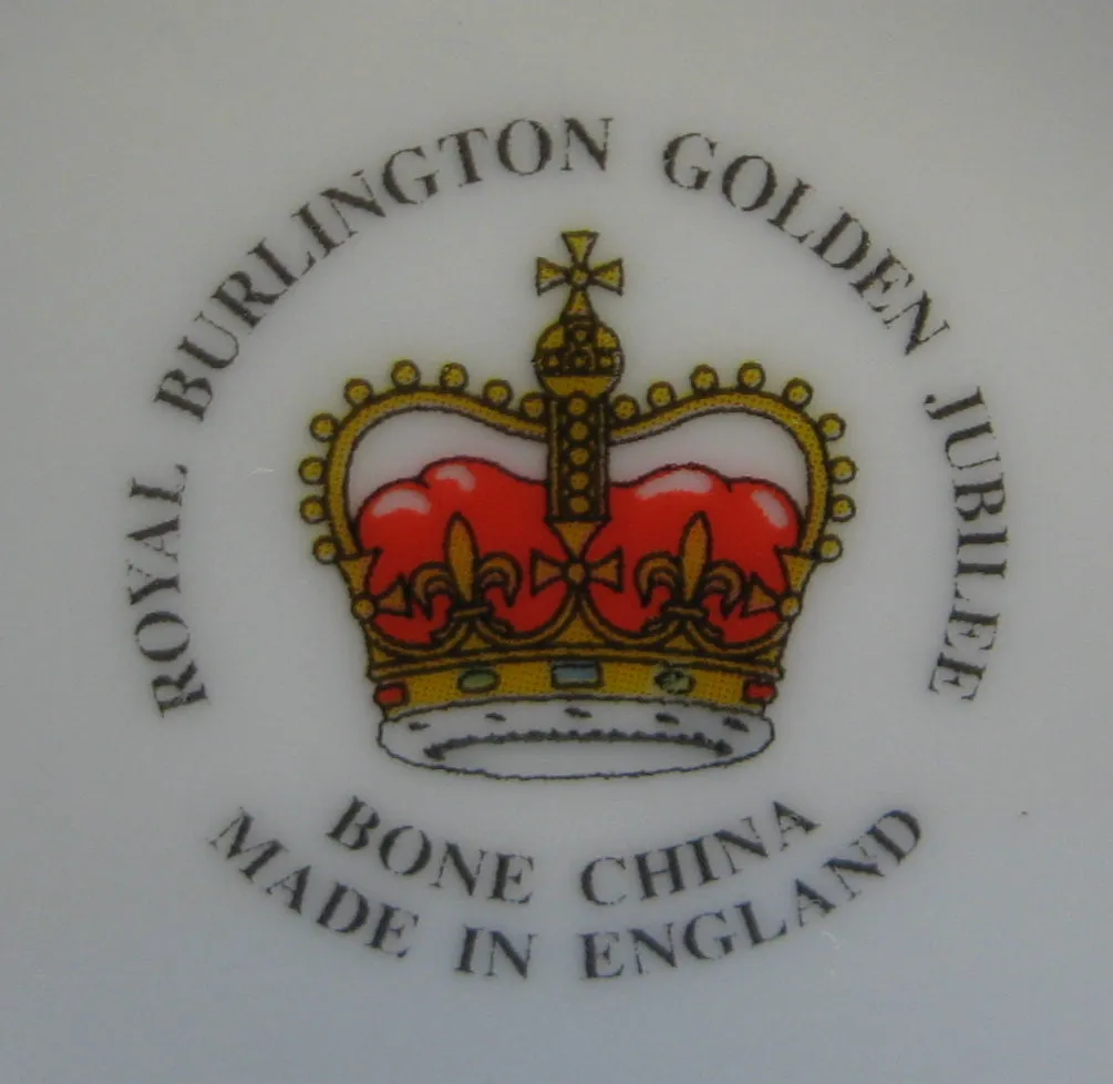 Mug Golden Jubilee Of Queen Elizabeth II 50 Years 2002 Loving Cup