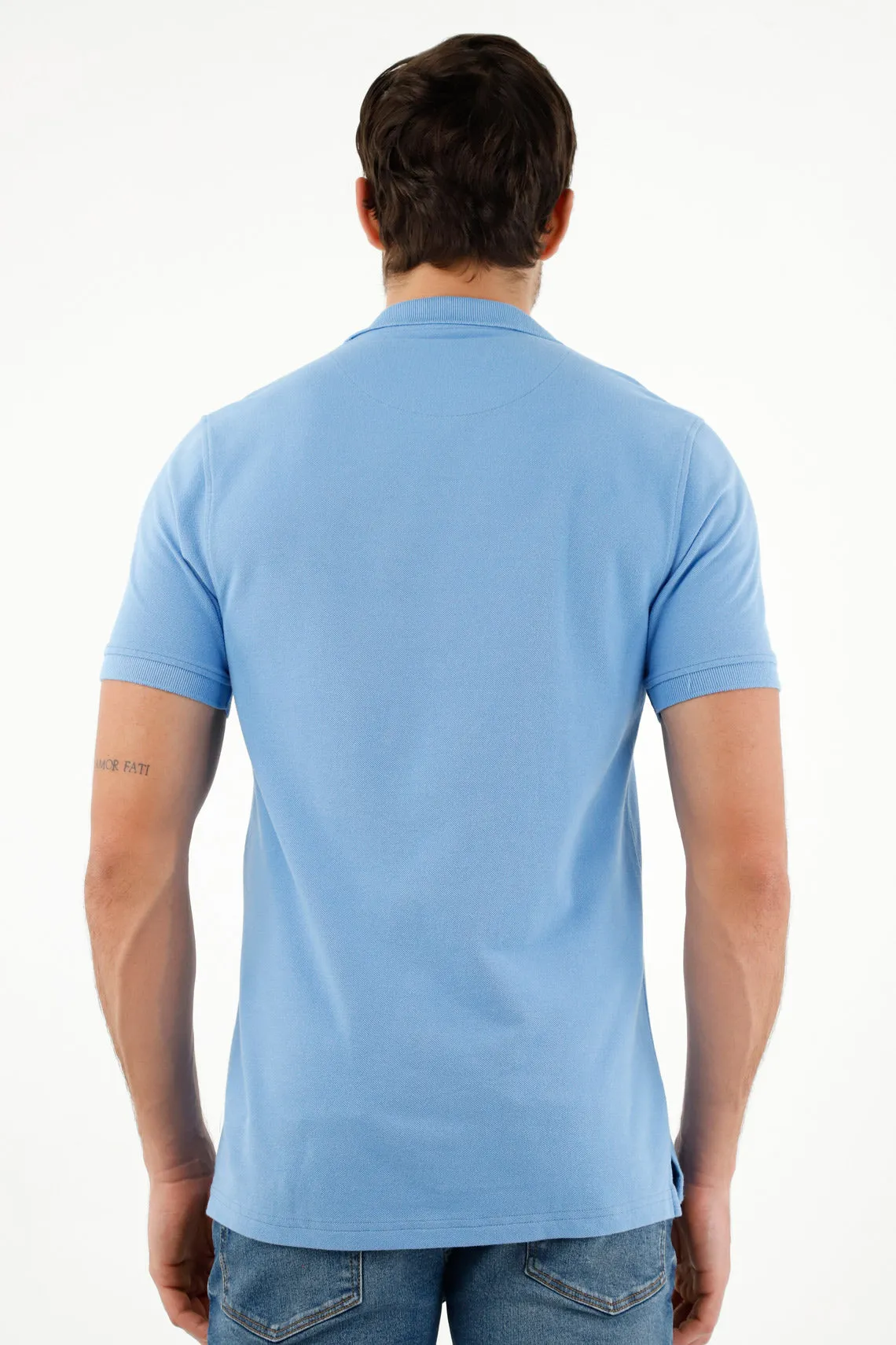 Polo azul con raqueta multicolor para hombre